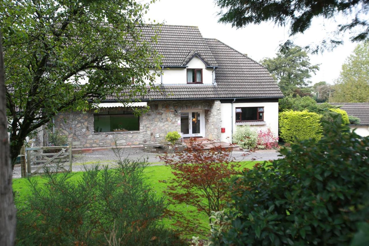 Ewenny Farm Guest House - Laterooms