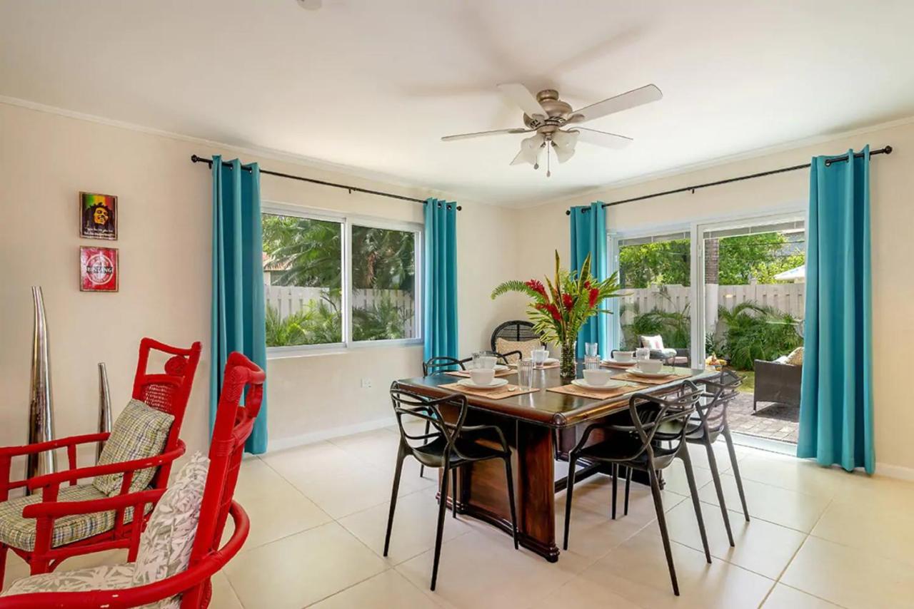 New 3-bed on Hip Strip, Beach access, Sleeps 8 - 5