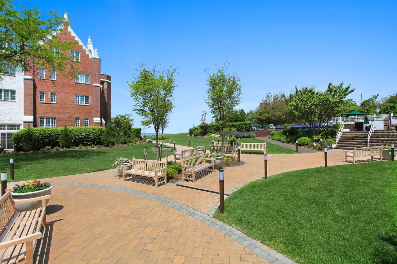 Montauk Manor — photo 24