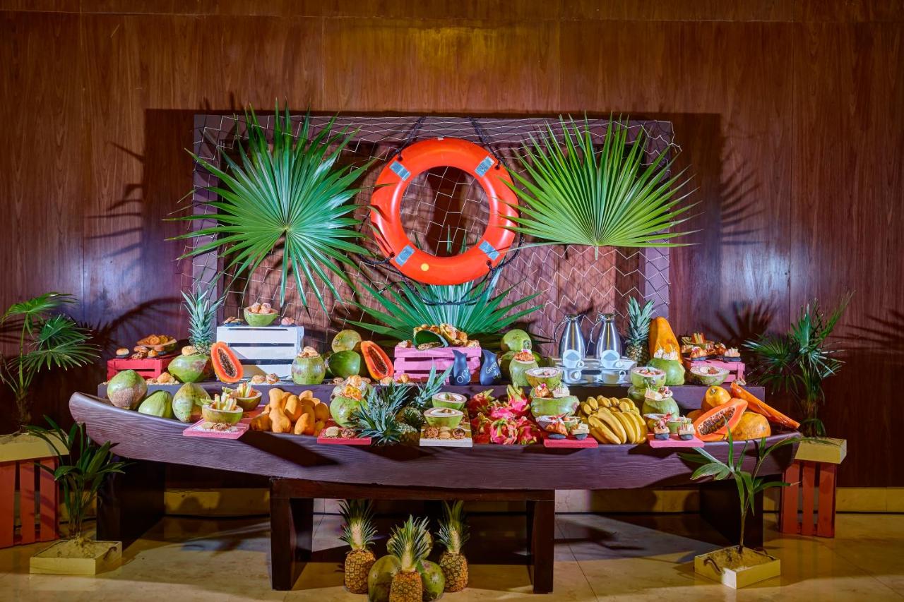 Royalton Riviera Cancun, An Autograph Collection All-Inclusive Resort & Casino photo