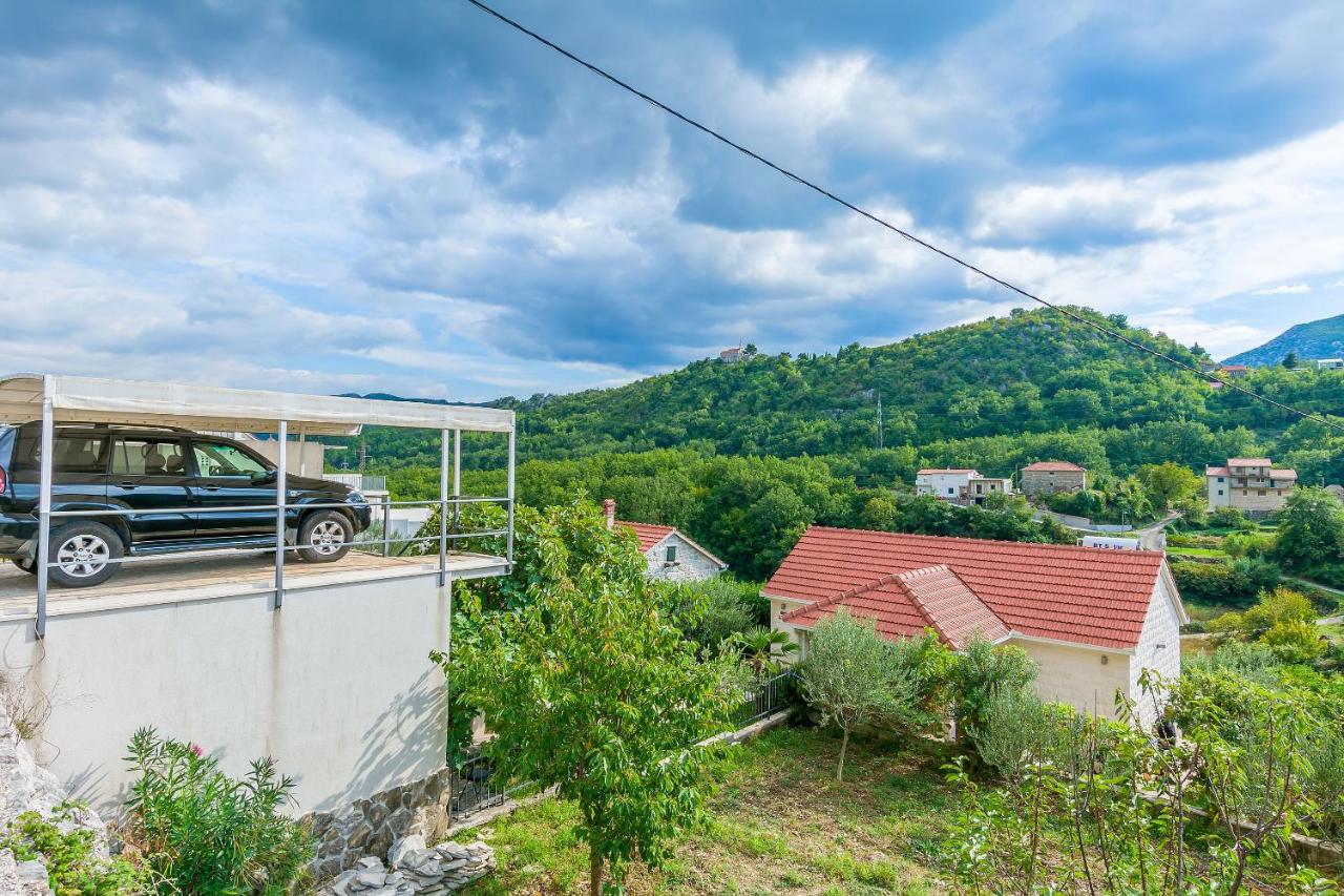 Holiday home Zvecanje photo