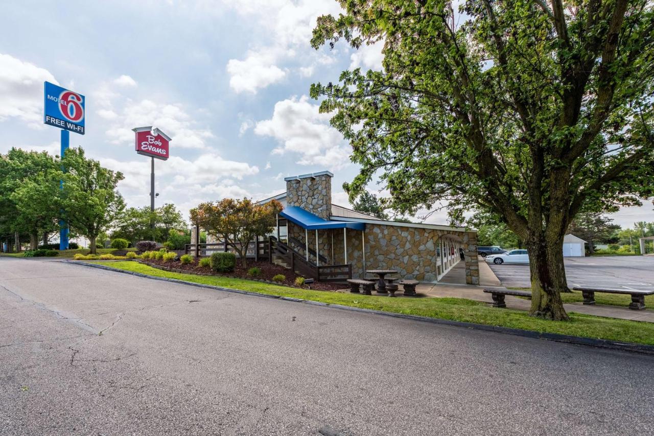 Motel 42 — photo 15