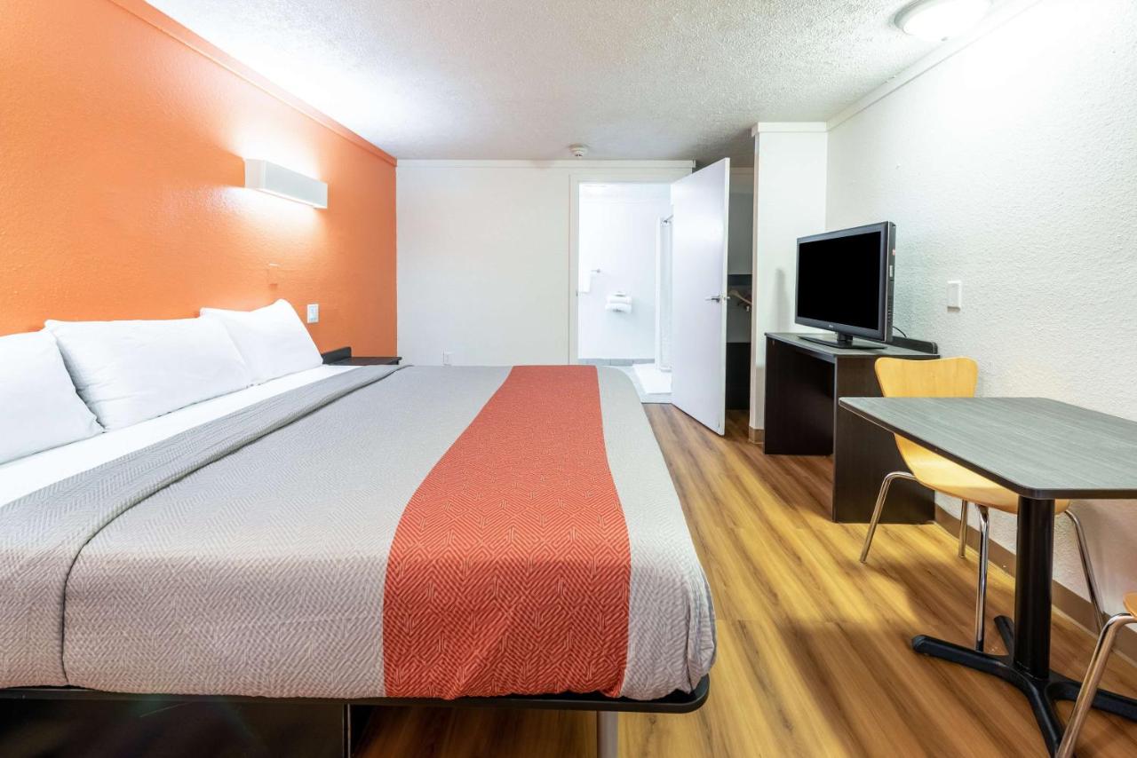 Motel 42 — photo 17