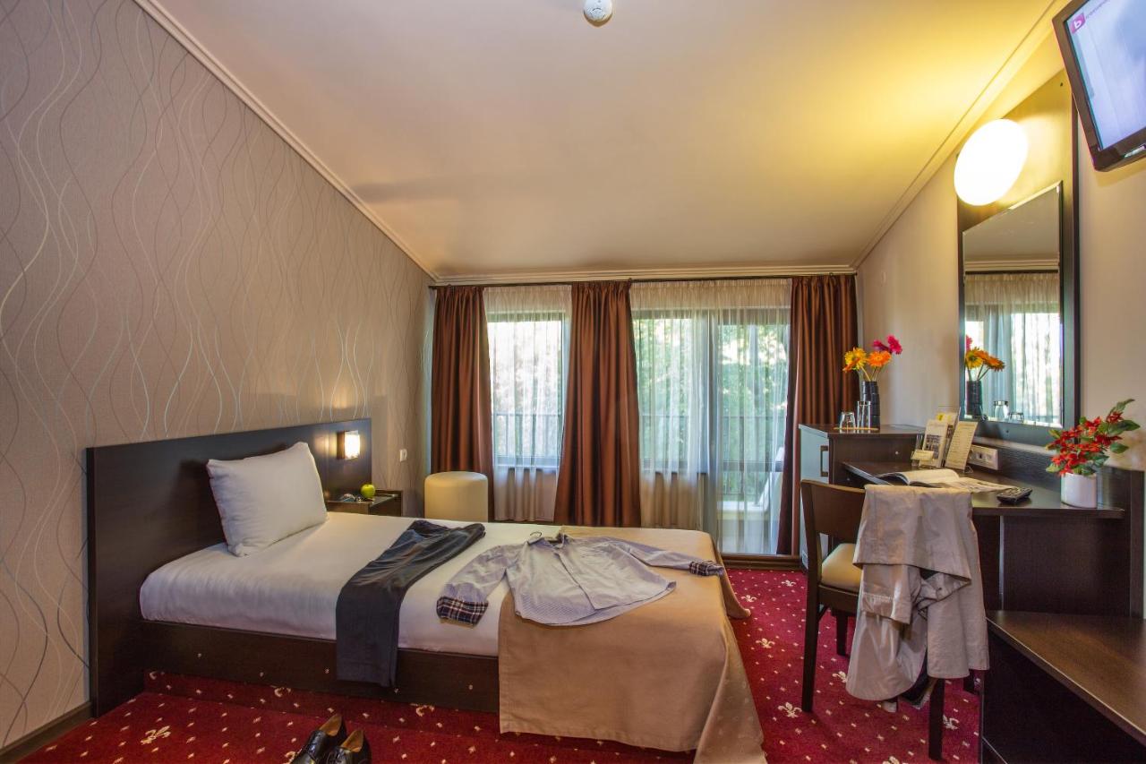 Hotel Villa Boyana - Free Parking photo