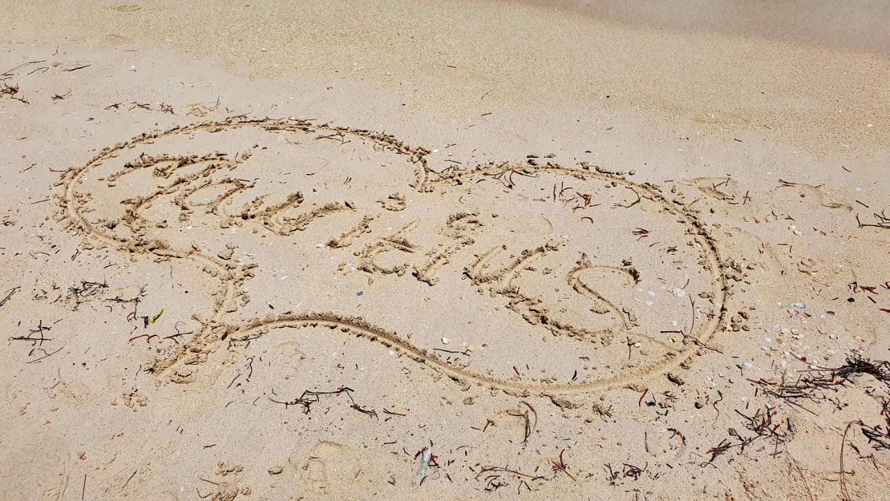 Beach: VILLA DES ILES 2 MONT CHOISY