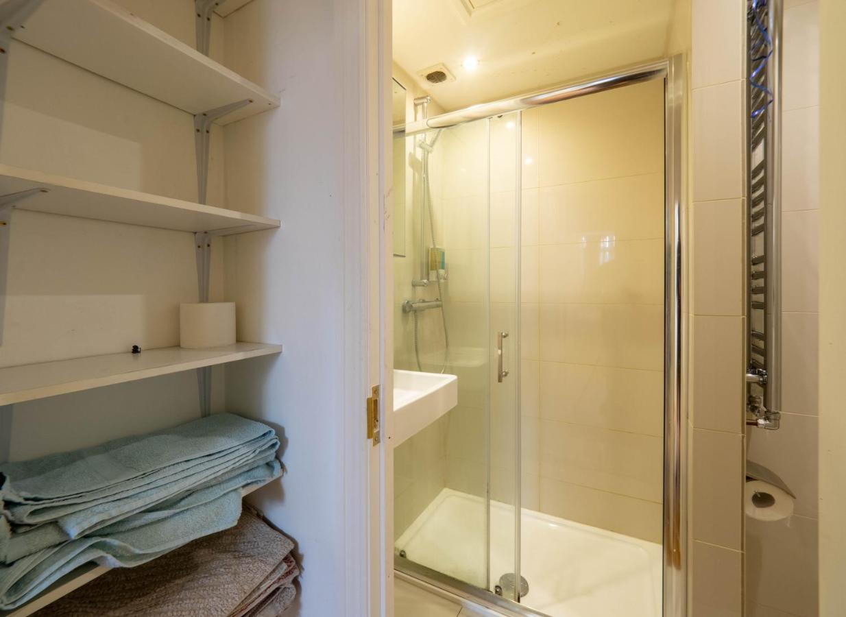 2 bed, 2 bath 1 min from Paddington station - 3