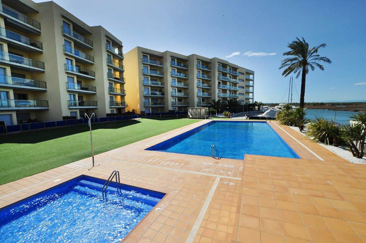 Apartment 1111 Port Gran, Roses, Spain - Booking.com