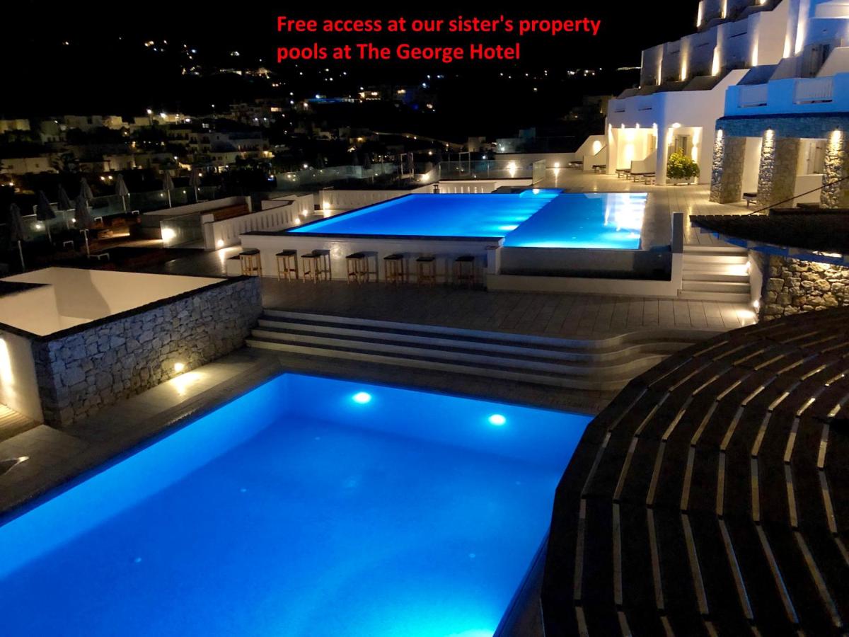 Heated swimming pool: Acrogiali Beach Hotel Mykonos