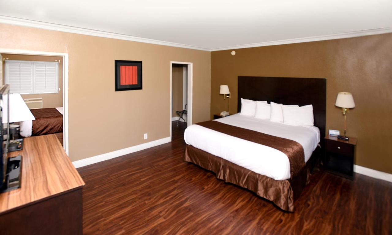 Americas Best Value Inn — photo 11