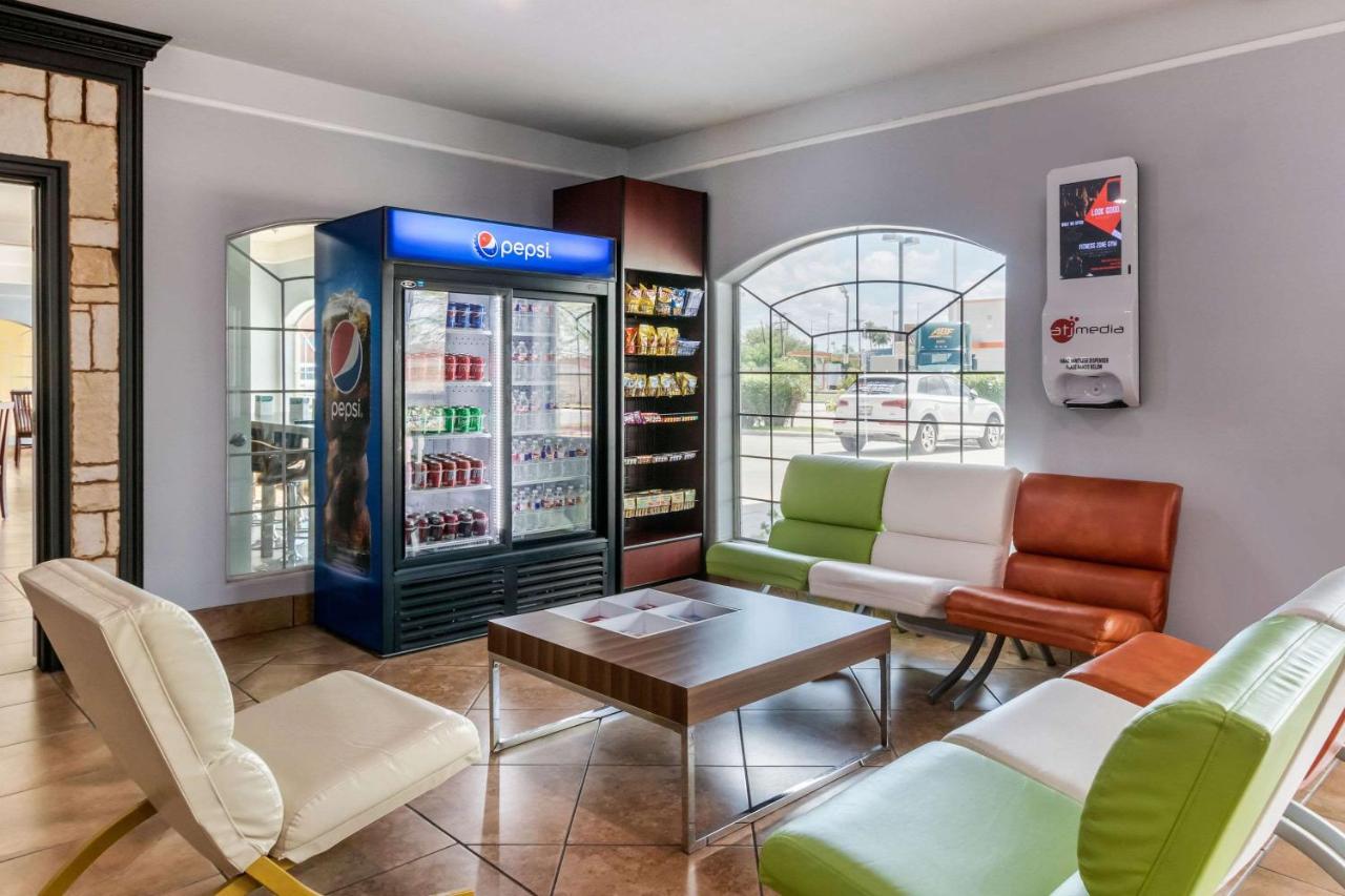 Quality Inn & Suites at The Outlets Mercedes-Weslaco — photo 6