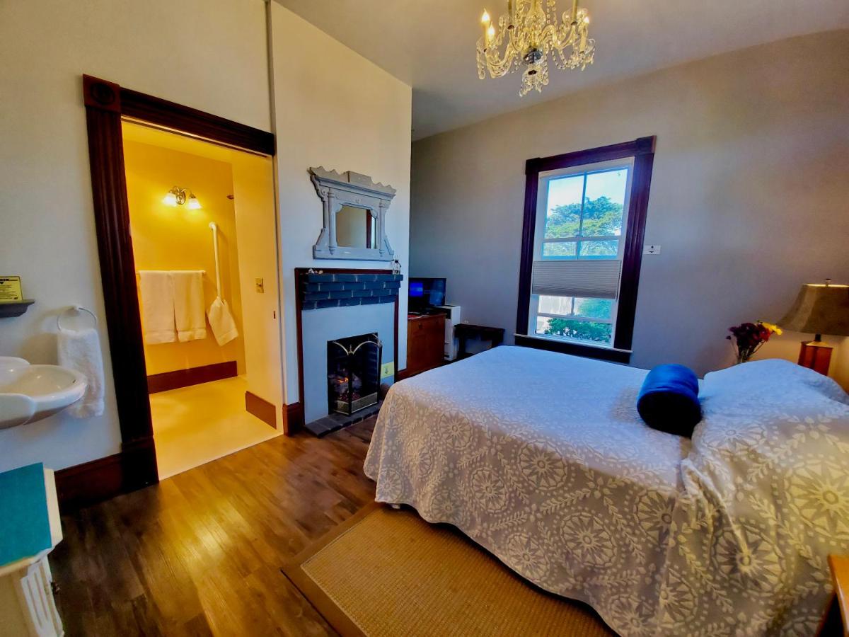Captain's Inn at Moss Landing — photo 18