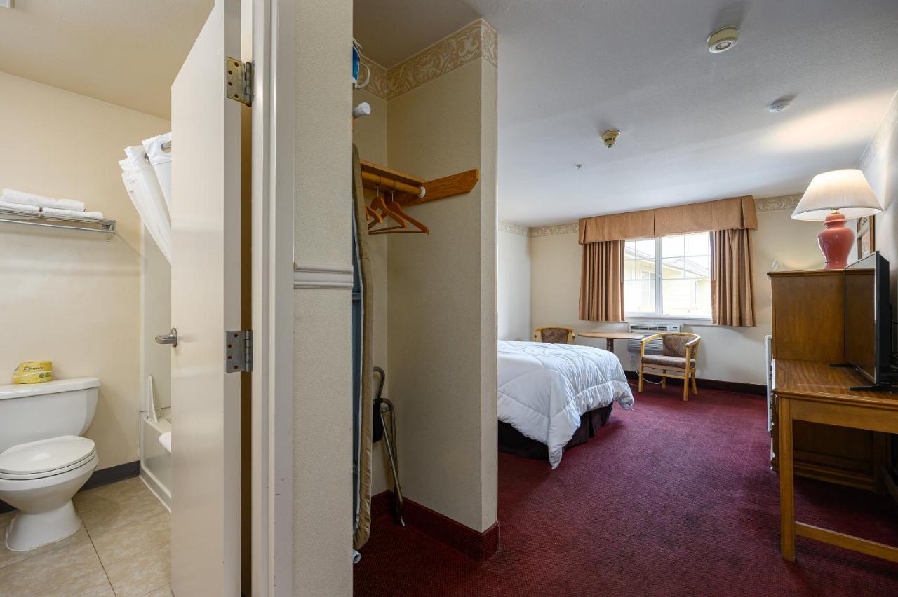 Three Rivers Inn Hotel — photo 8