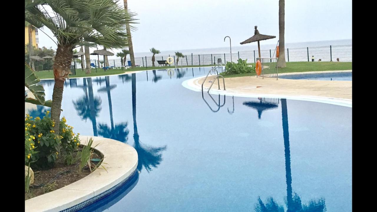 MI CAPRICHO 2F BEACHFRONT- Apartment with sea view - Costa ...