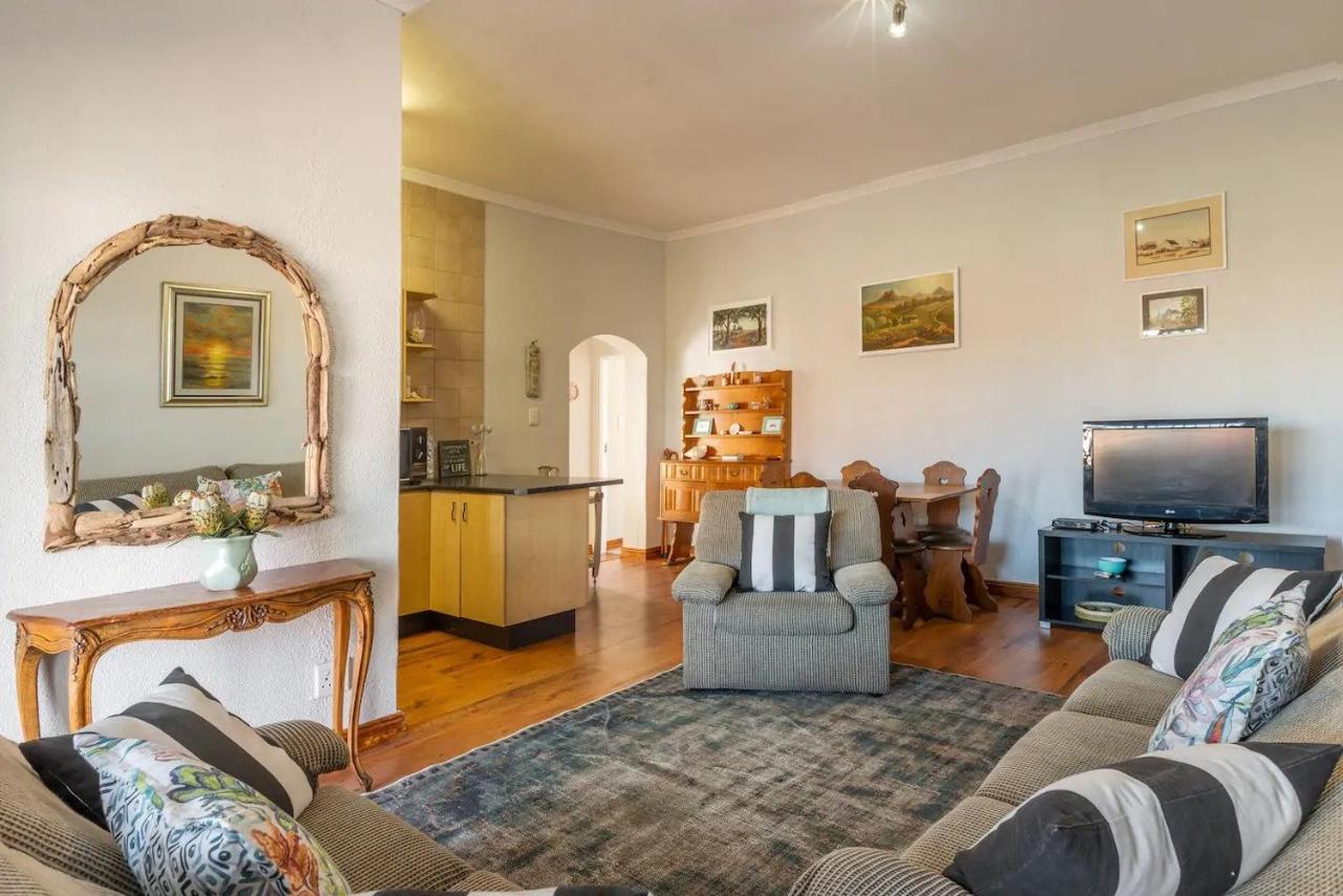 Fever Tree Place - 5