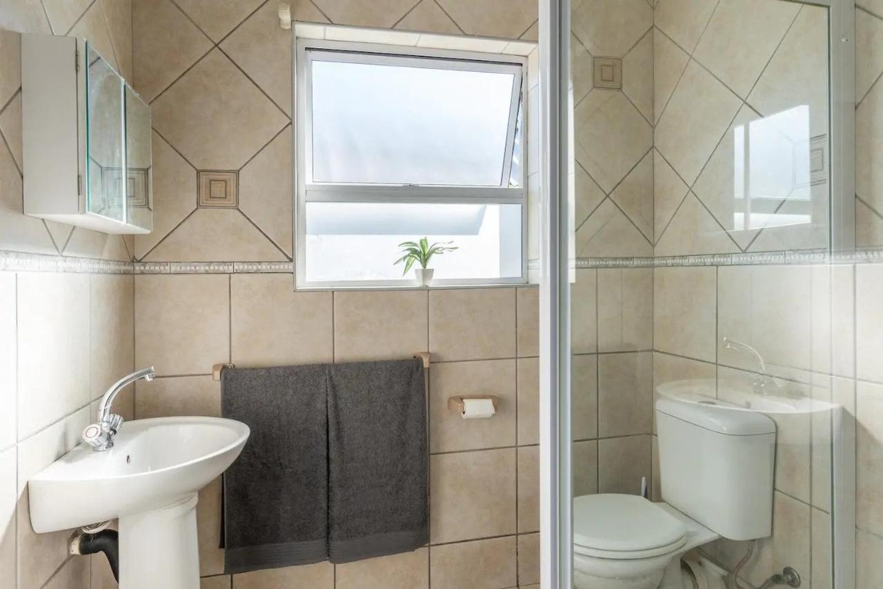 Fever Tree Place - 3