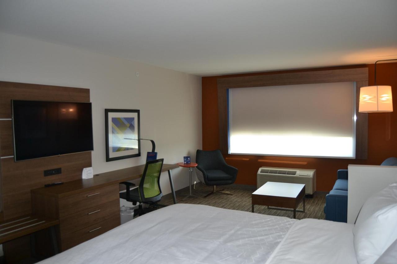 Holiday Rest Motor Inn — photo 22