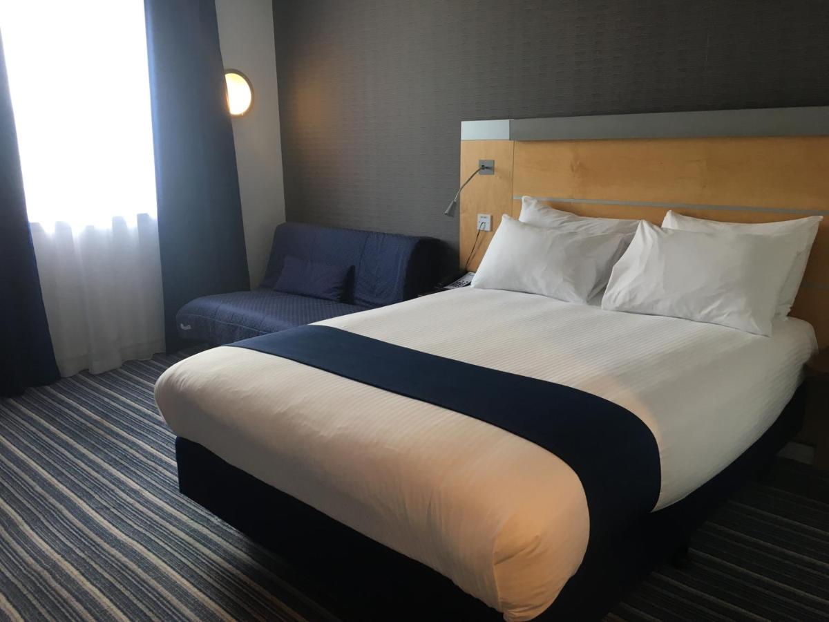 Holiday Inn Express BIRMINGHAM - CASTLE BROMWICH - Laterooms