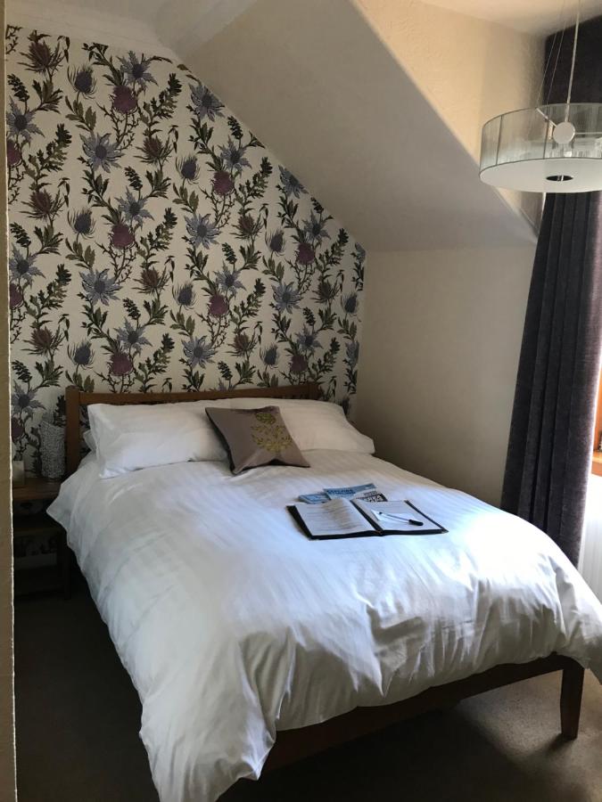 Ravenswood Guest House - Laterooms