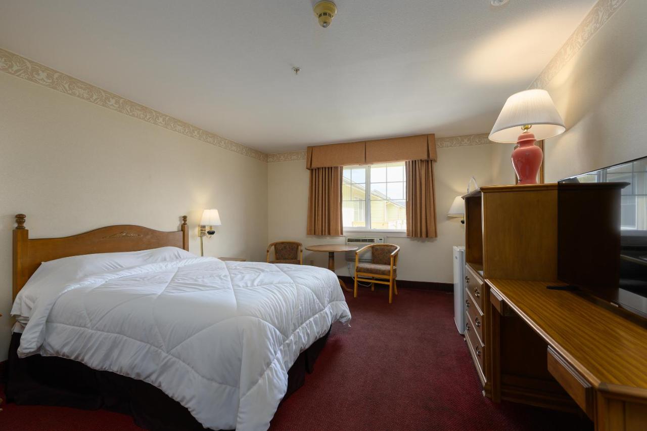 Three Rivers Inn Hotel — photo 20