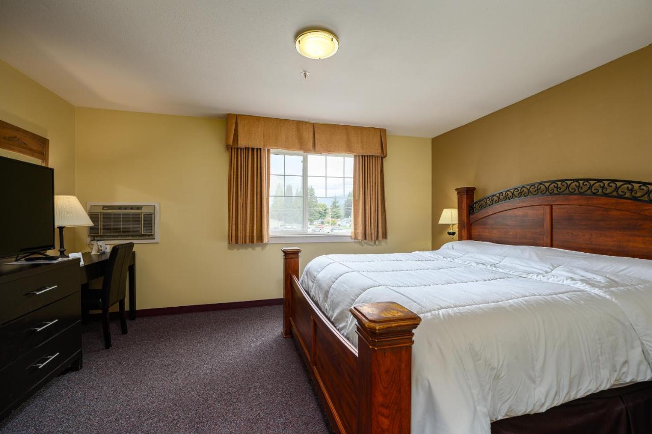 Three Rivers Inn Hotel — photo 14
