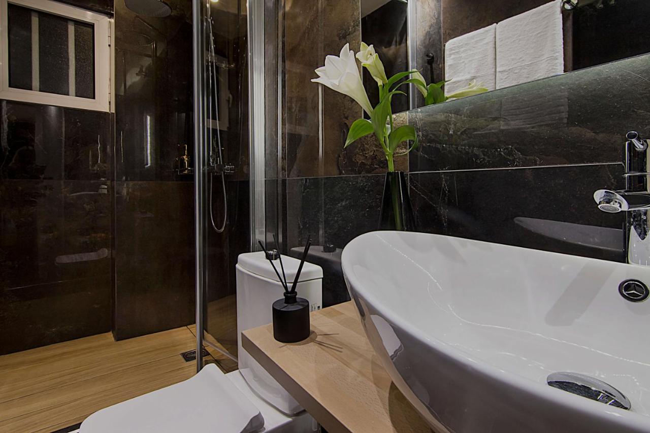 Athens Imperial Suites - Luxury Living - 3