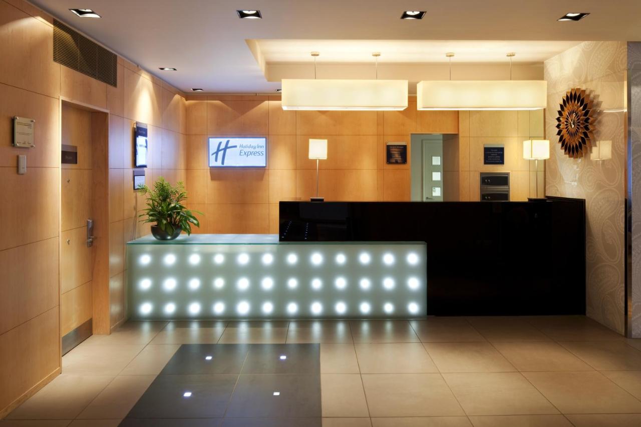 Holiday Inn Express REDDITCH - Laterooms