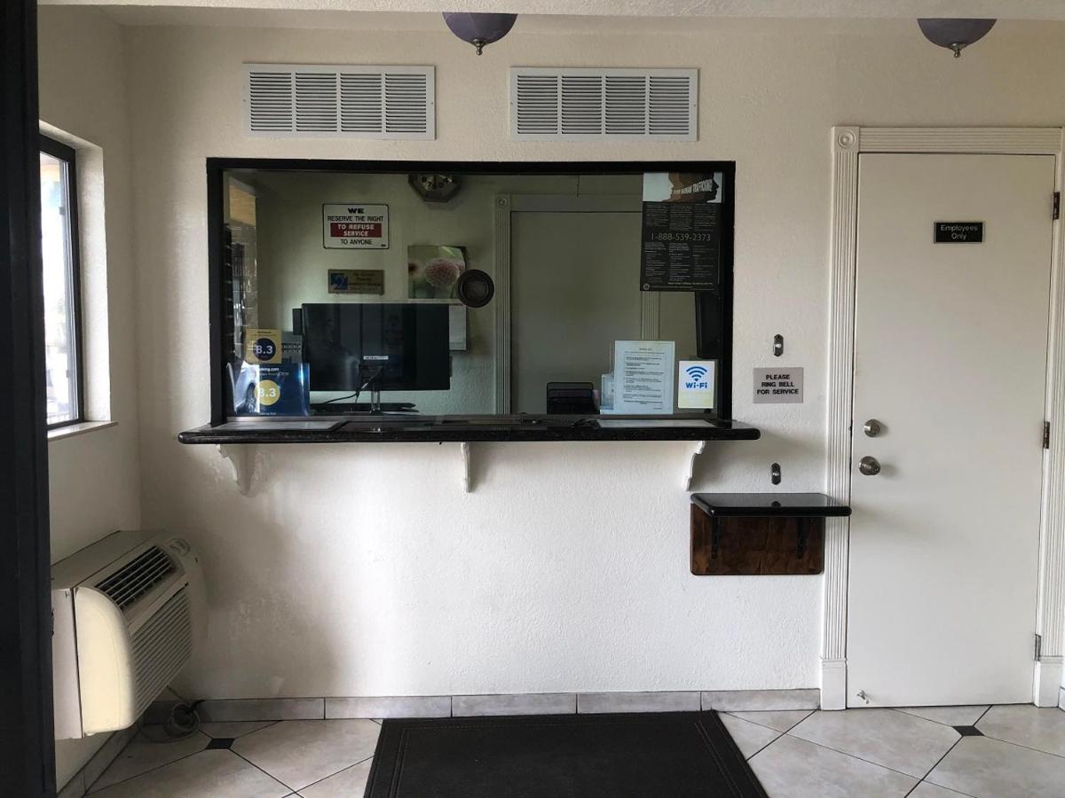 Siesta Inn — photo 12