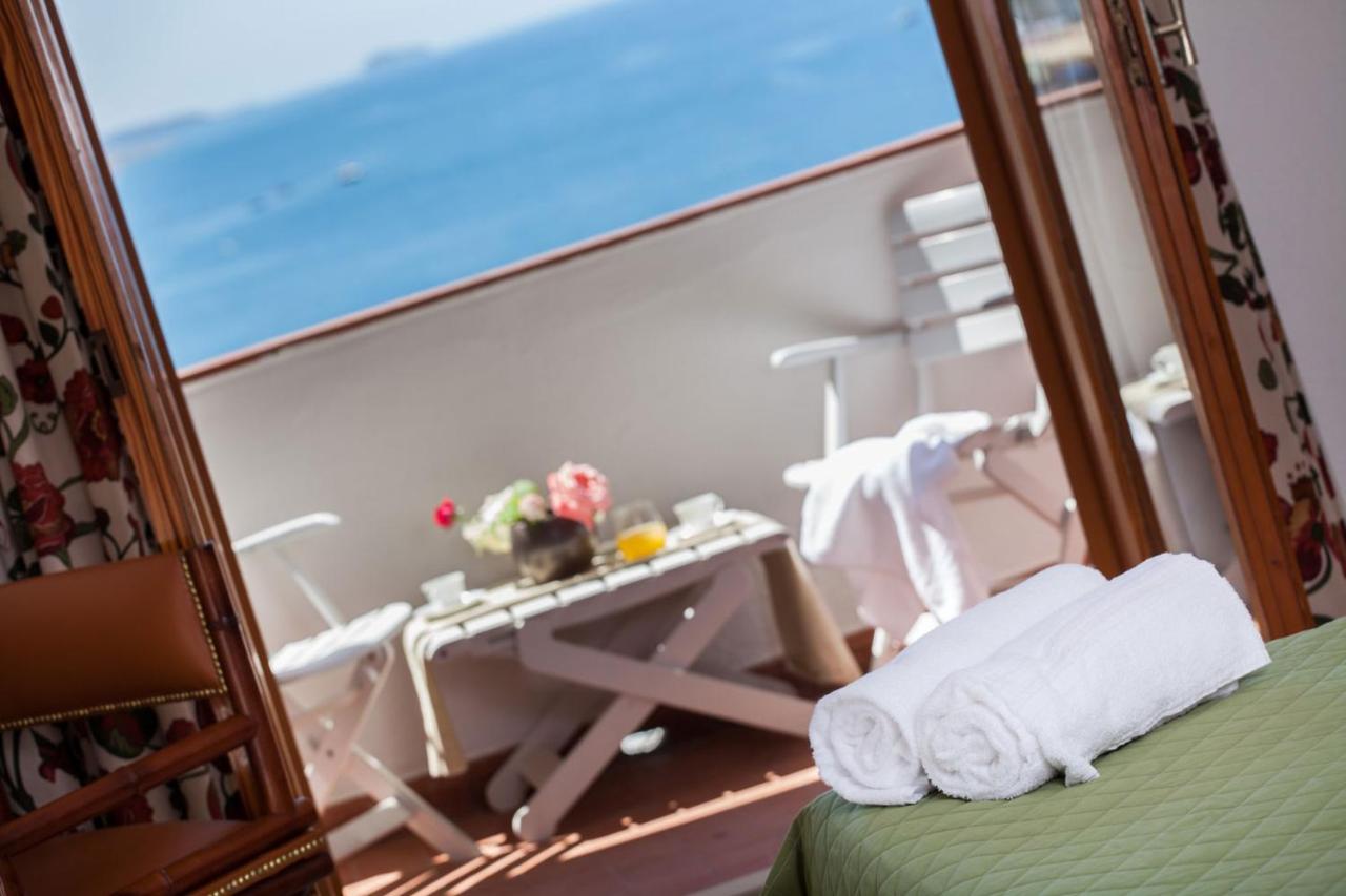 Grand Hotel De Rose photo