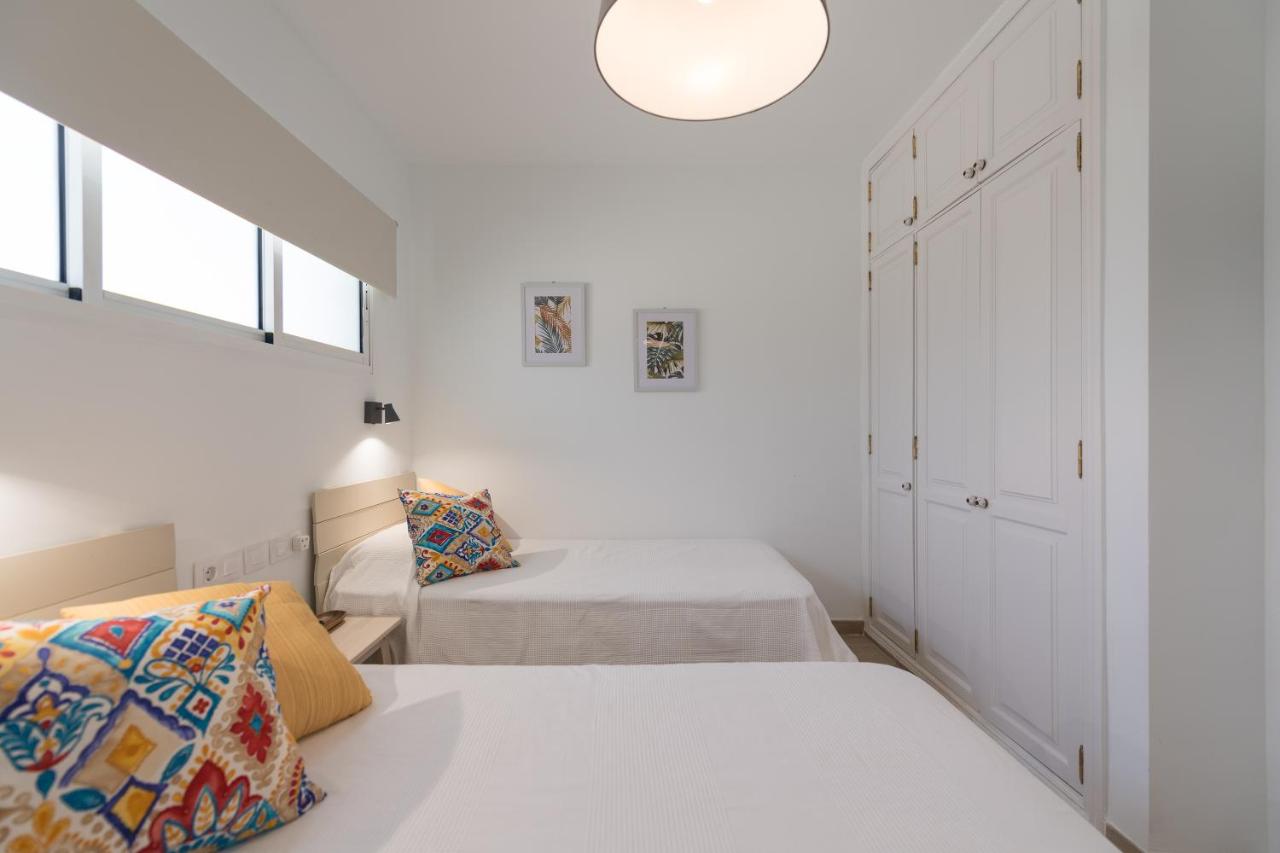 LW Adelfas 8, San Agustin, Spain - Booking.com