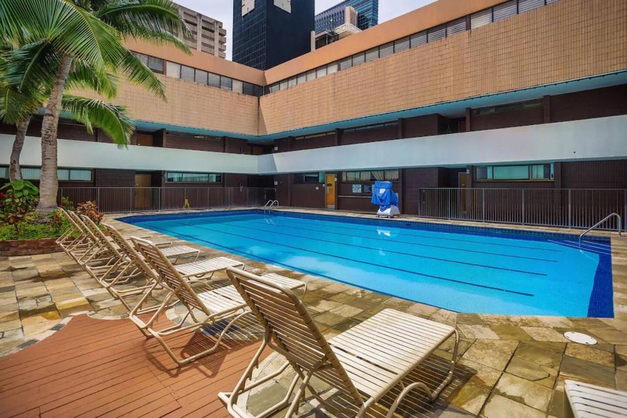 Rooftop swimming pool: Condotel with Free Parking Wifi Central AC by StayHawaii