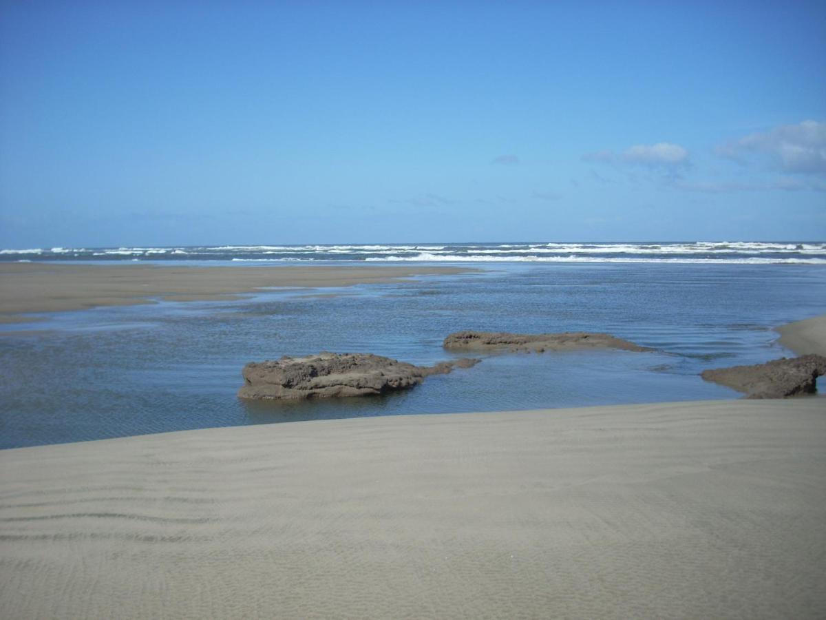 Silver Surf Motel — photo 12