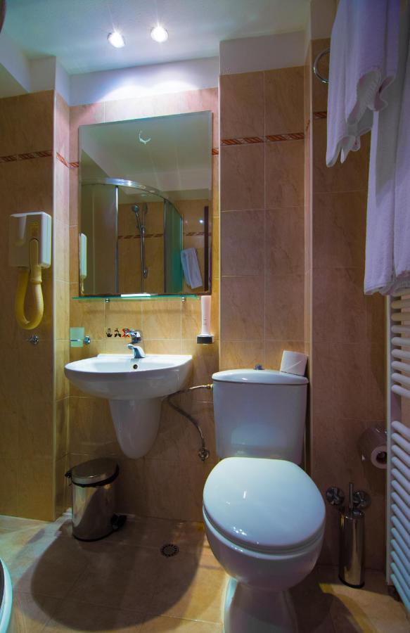 Hotel Forum - Free Parking photo