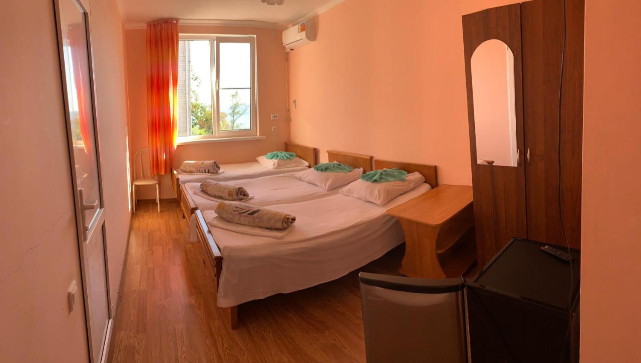 Морской эдем лоо. Морской эдем лоо. Нижняя хобза магнитогорская улица 13/37. Море эдем. Море лоо фото.