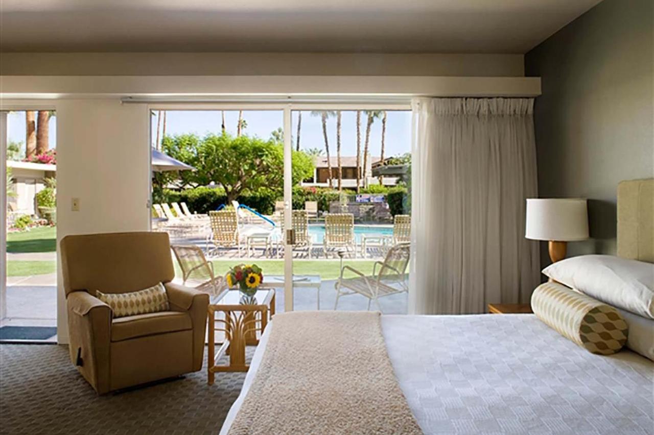 Desert Hills - 21 and Over - A Town & Desert Boutique Hotel — photo 2