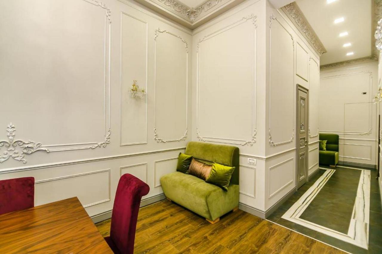 Formula 1 Street Apartment photo