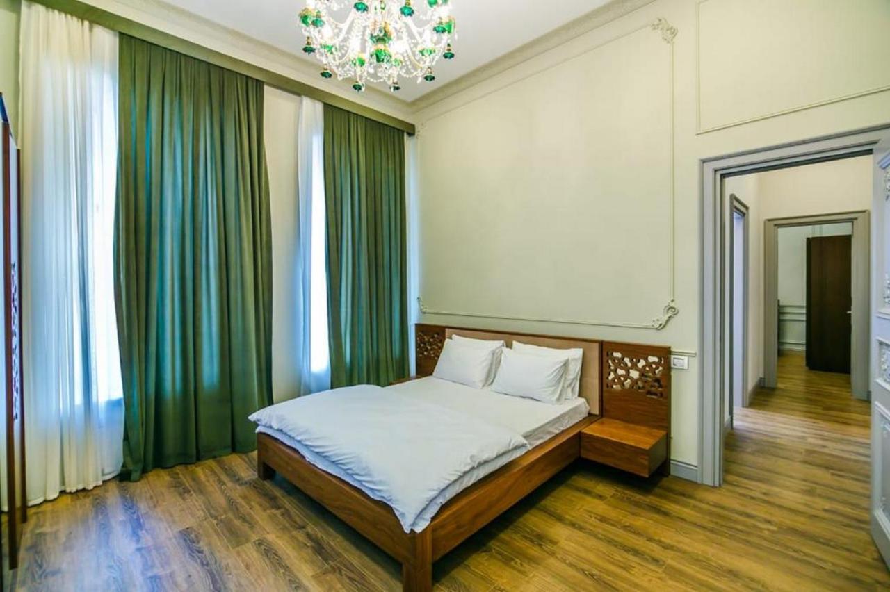 Formula 1 Street Apartment photo