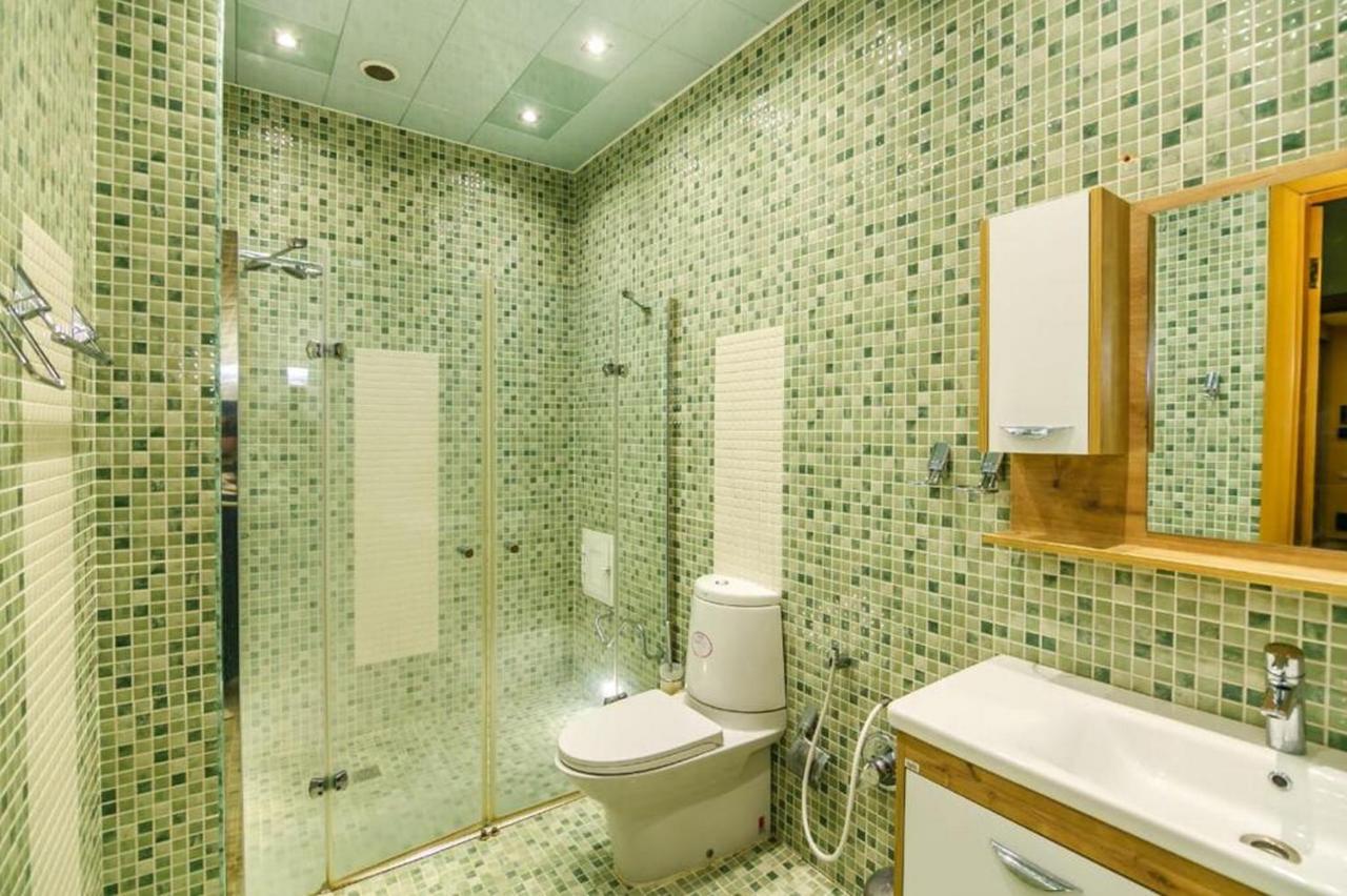 Red Apartment Vip City Center photo