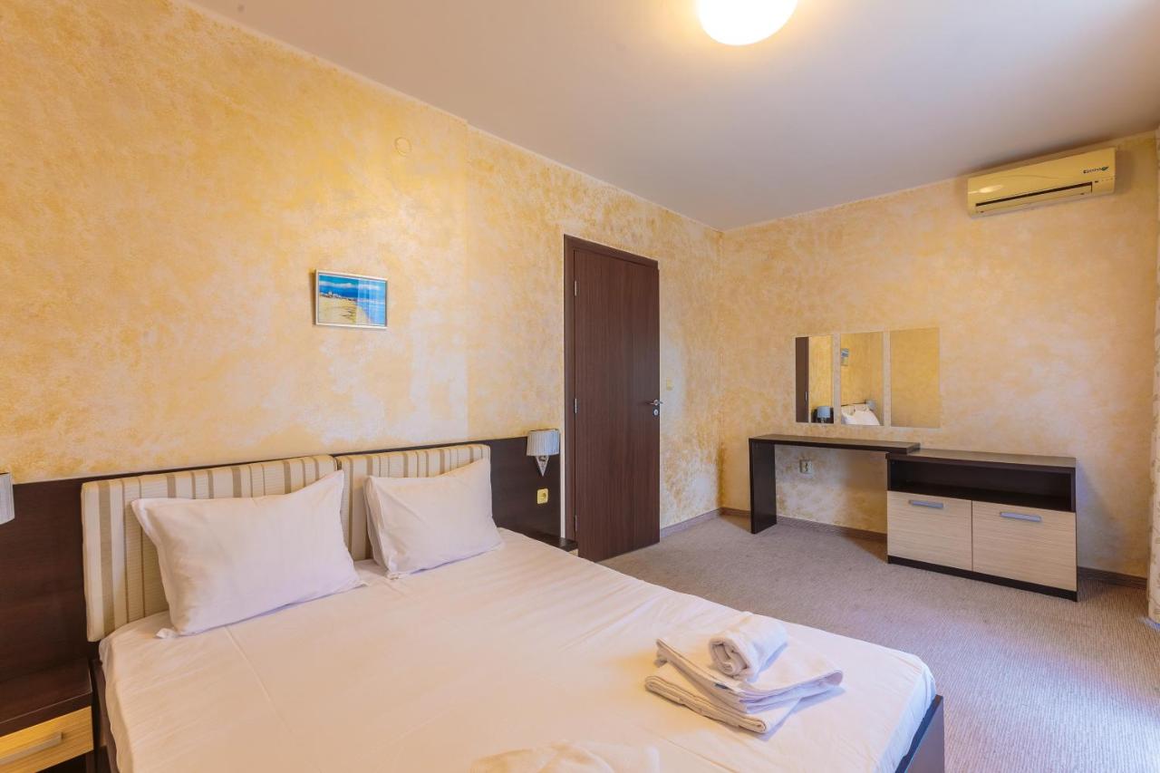Tarsis Club & Aquapark - All Inclusive photo