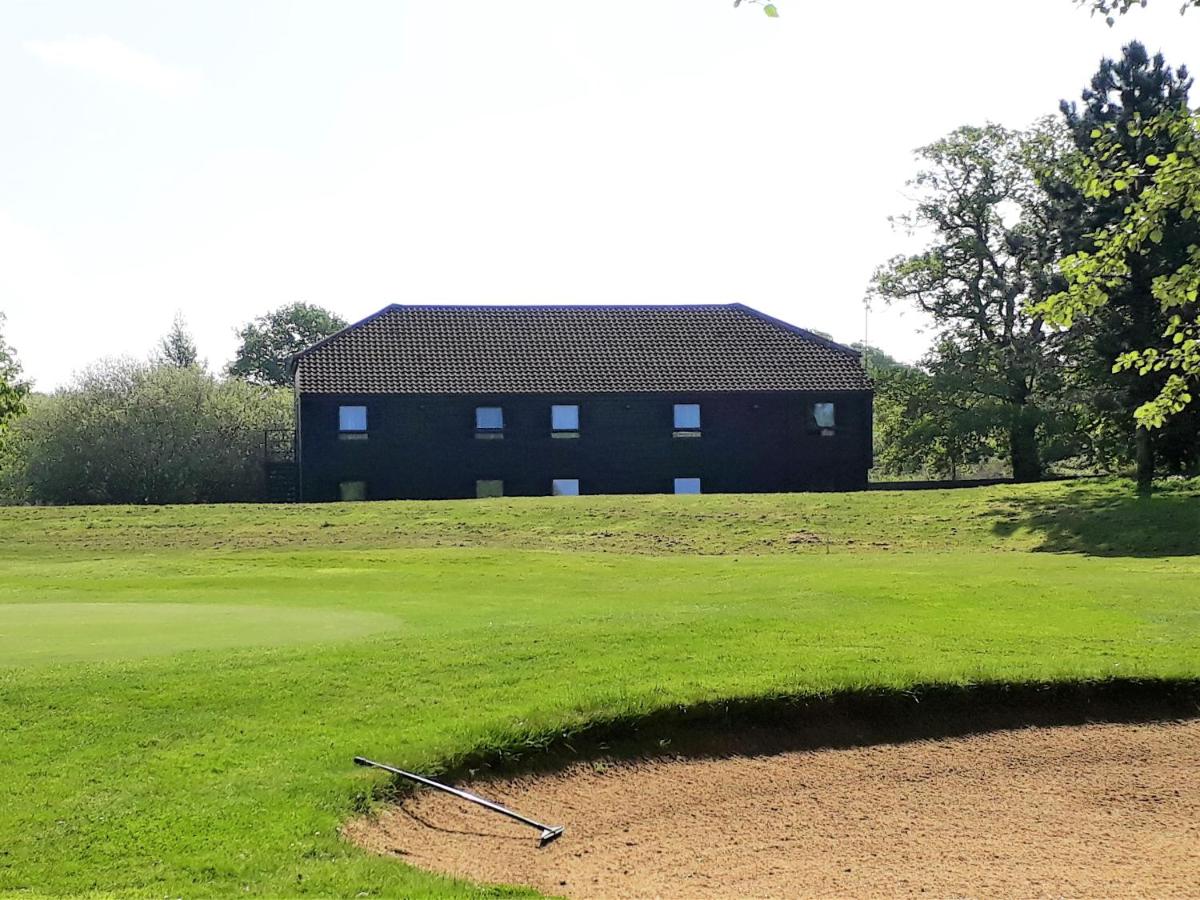 Weald of Kent Golf Course and Hotel - Laterooms