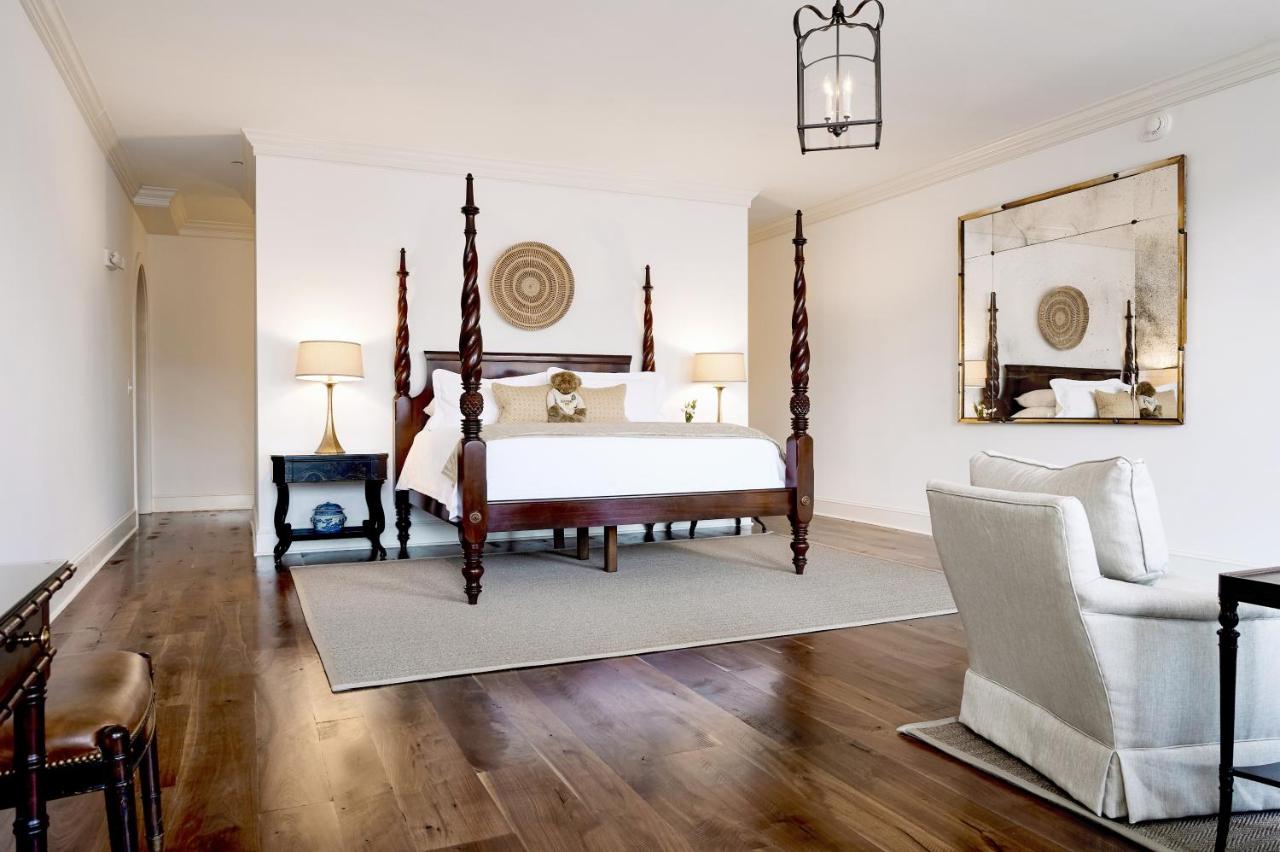 Discover the best hotels in Charleston, SC, for couples! From luxury boutique stays to romantic waterfront retreats, find the perfect getaway for your next romantic escape. Charleston SC Hotels, Charleston SC Hotels For Couples, Best Boutique Hotels In Charleston SC, Best Hotels Charleston SC, Best Luxury Hotels In Charleston SC, Affordable Hotels In Charleston SC, Best Hotels To Stay In Charleston SC, Where To Stay In Charleston SC Hotels, Romantic Hotels Charleston SC