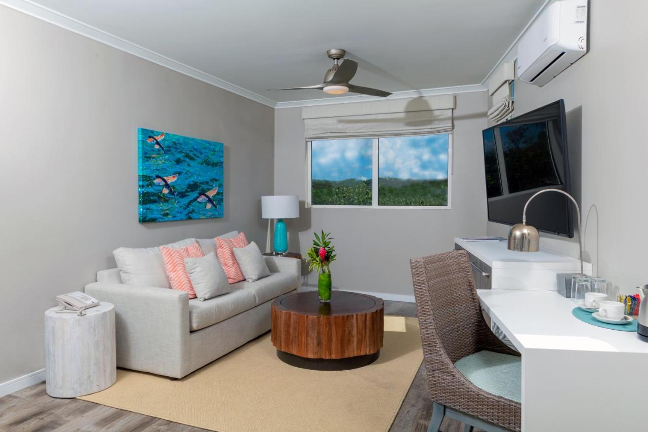 Sea Breeze Beach House All Inclusive by Ocean Hotels photo