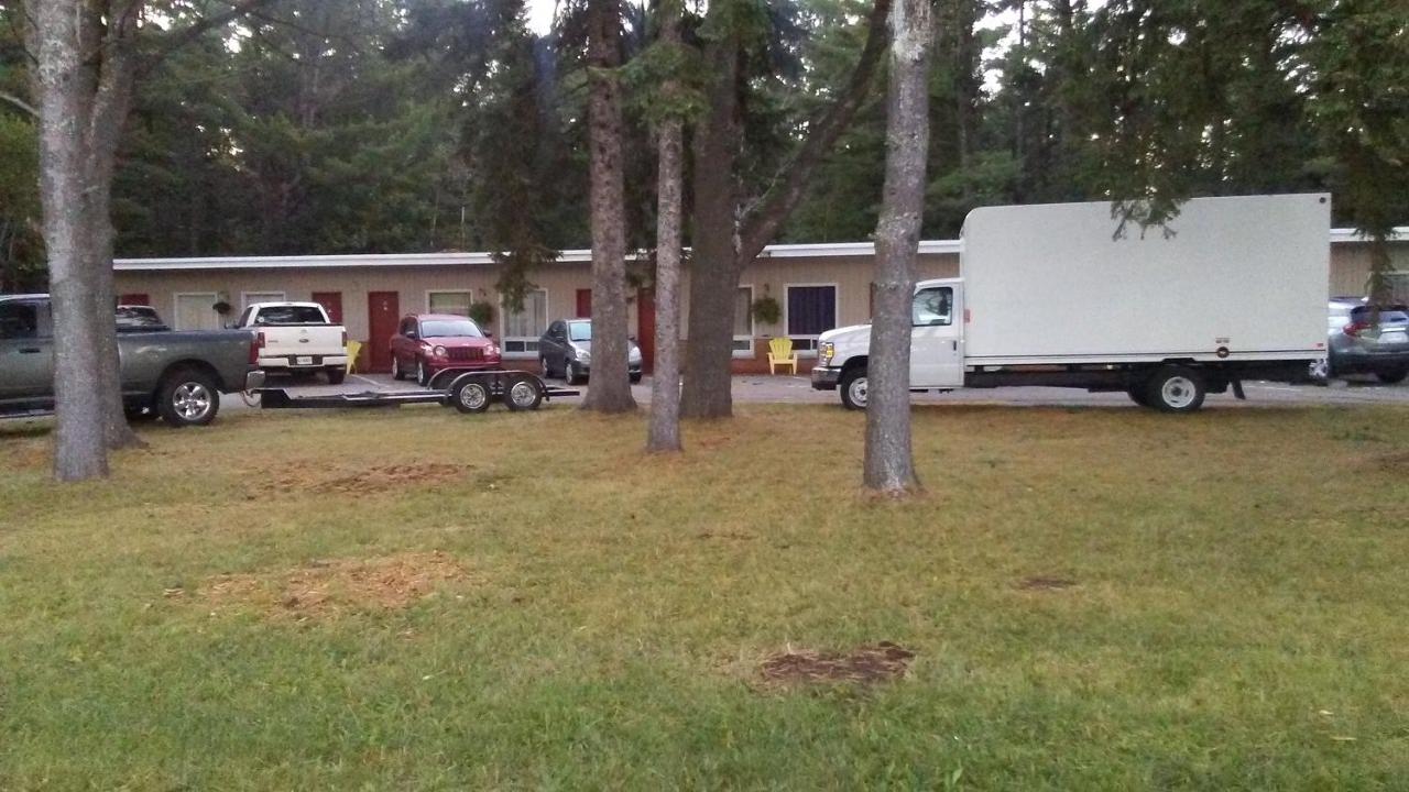 Pine Grove Motel — photo 17