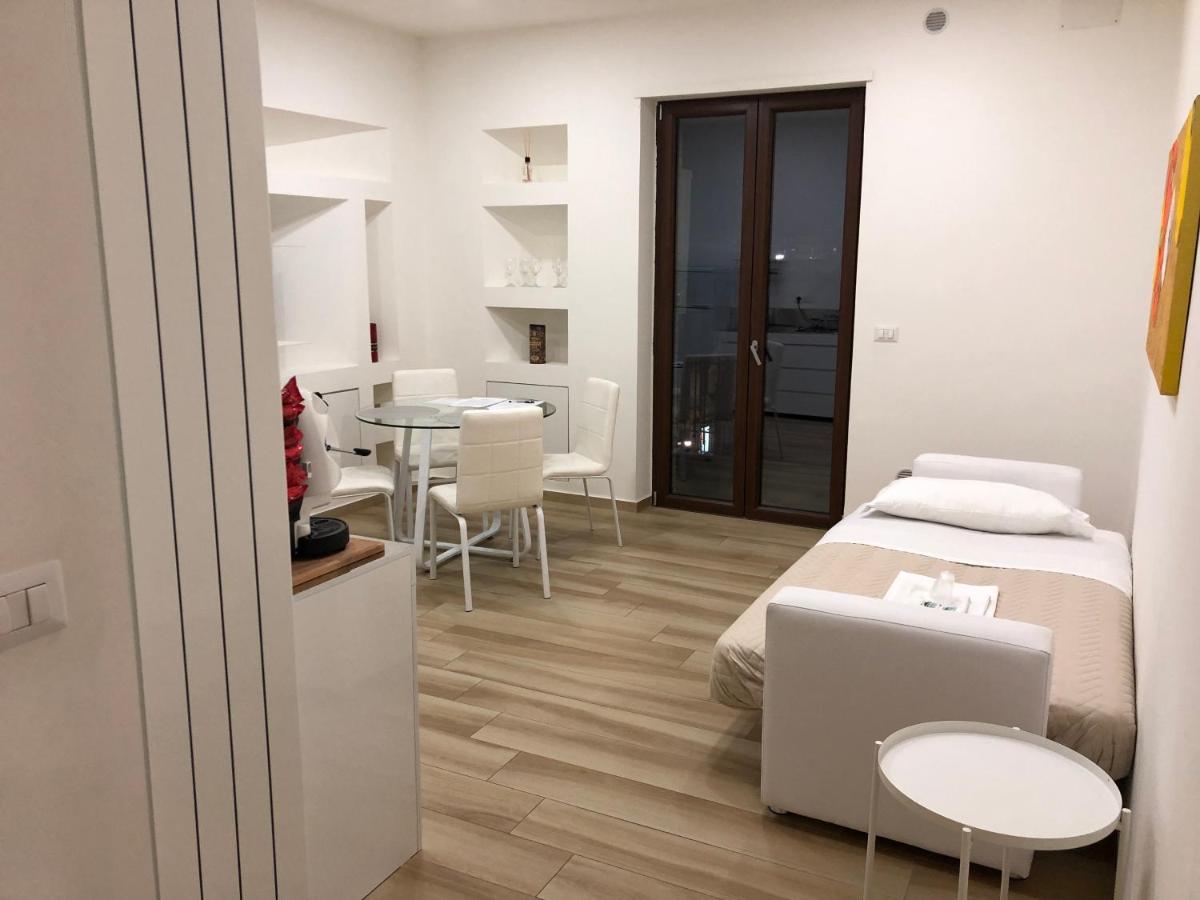 LOFT12 - Luxury Apt. photo