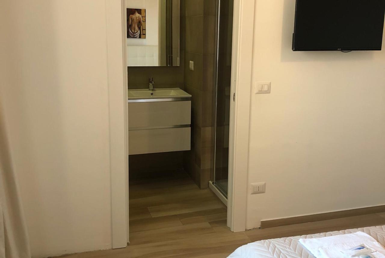 LOFT12 - Luxury Apt. photo