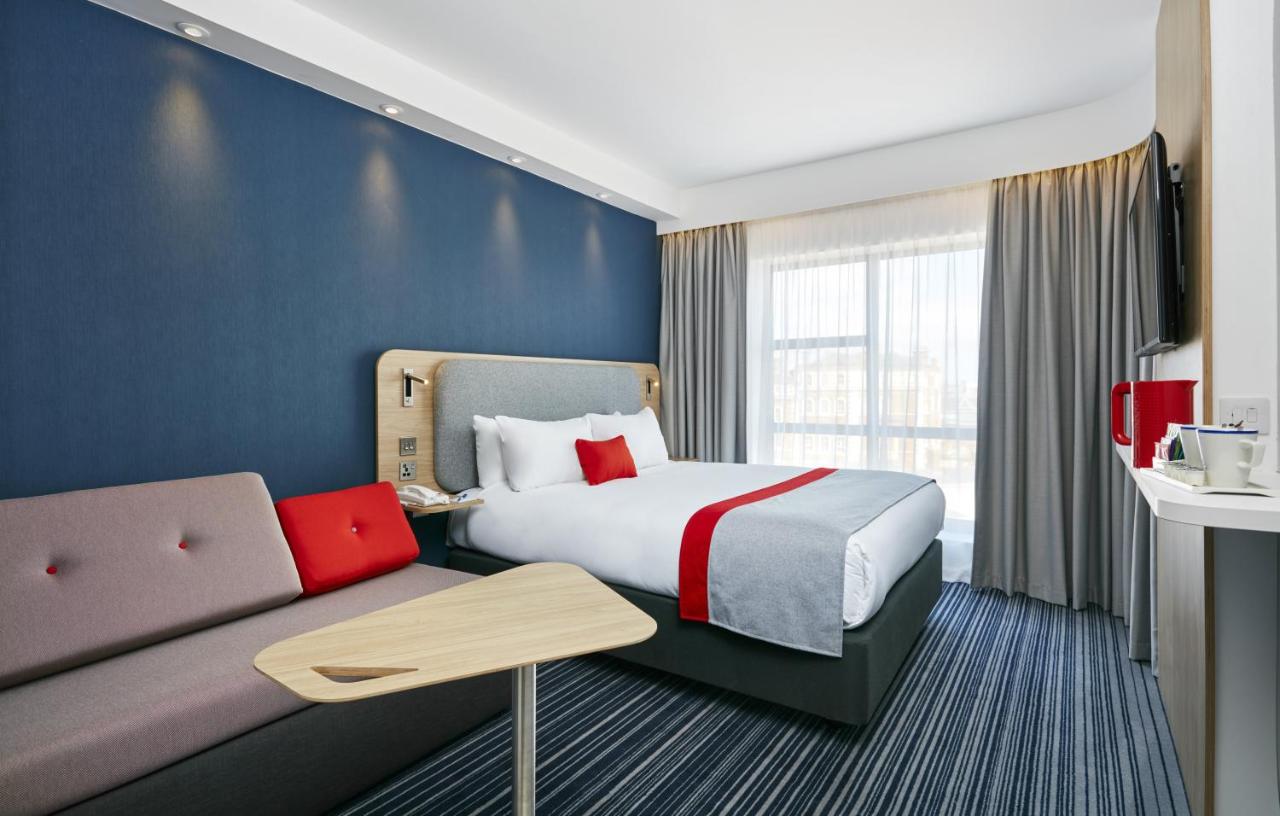 Holiday Inn Express GRIMSBY - Laterooms
