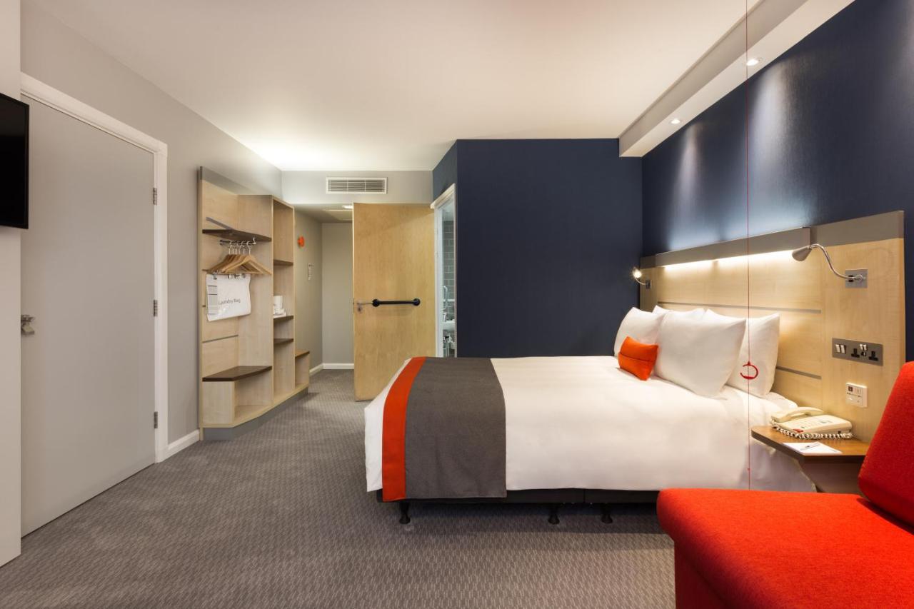 Holiday Inn Express London - Watford Junction, an IHG Hotel photo