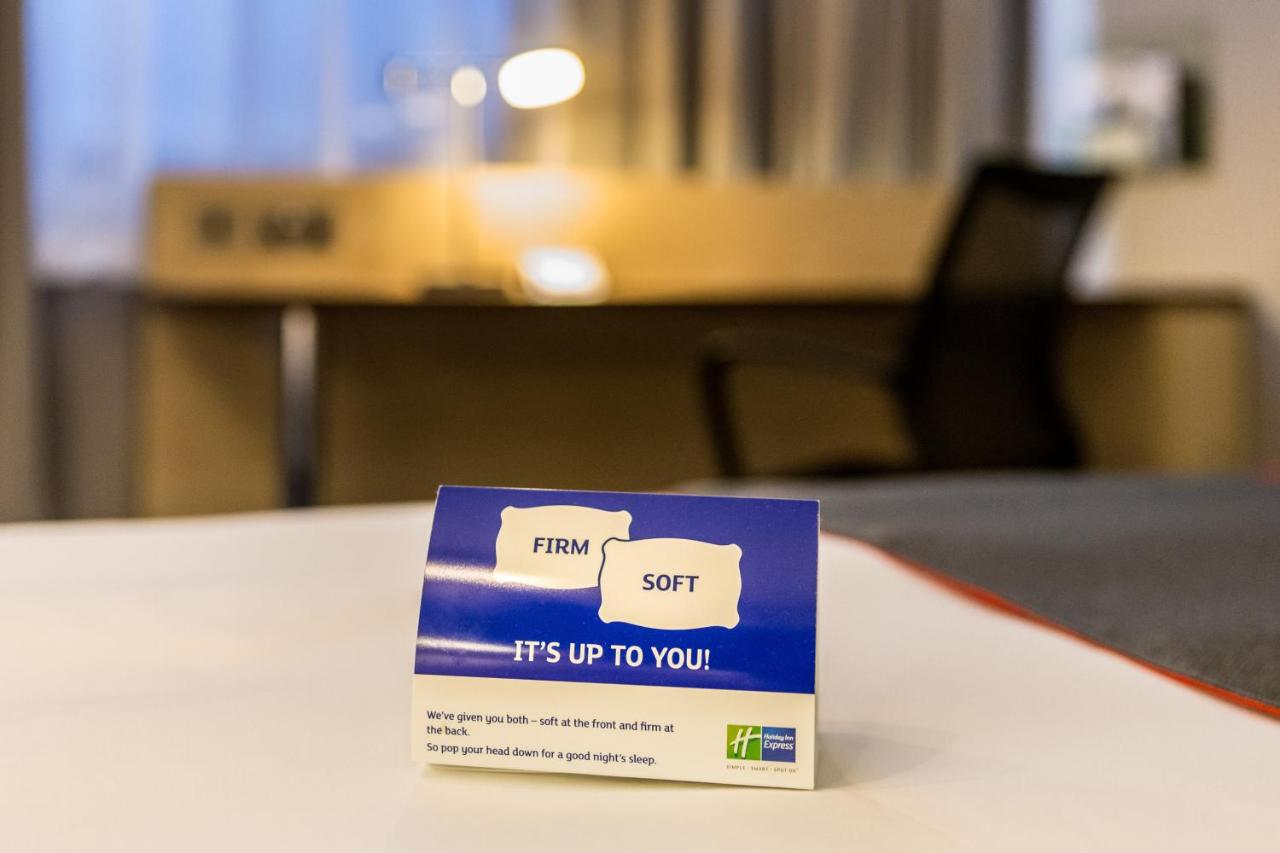 Holiday Inn Express London - Watford Junction, an IHG Hotel photo
