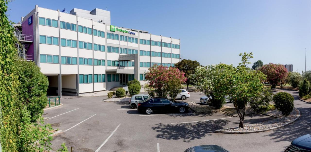 Holiday Inn Express Lisbon Airport by IHG - 5