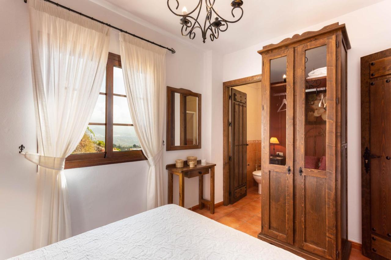 Villa Family Hour, Torrox, Spain - Booking.com
