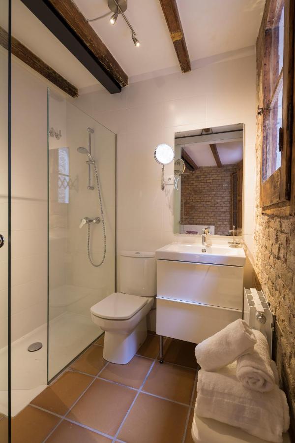 Happy People Ramblas Harbour Apartments - 3